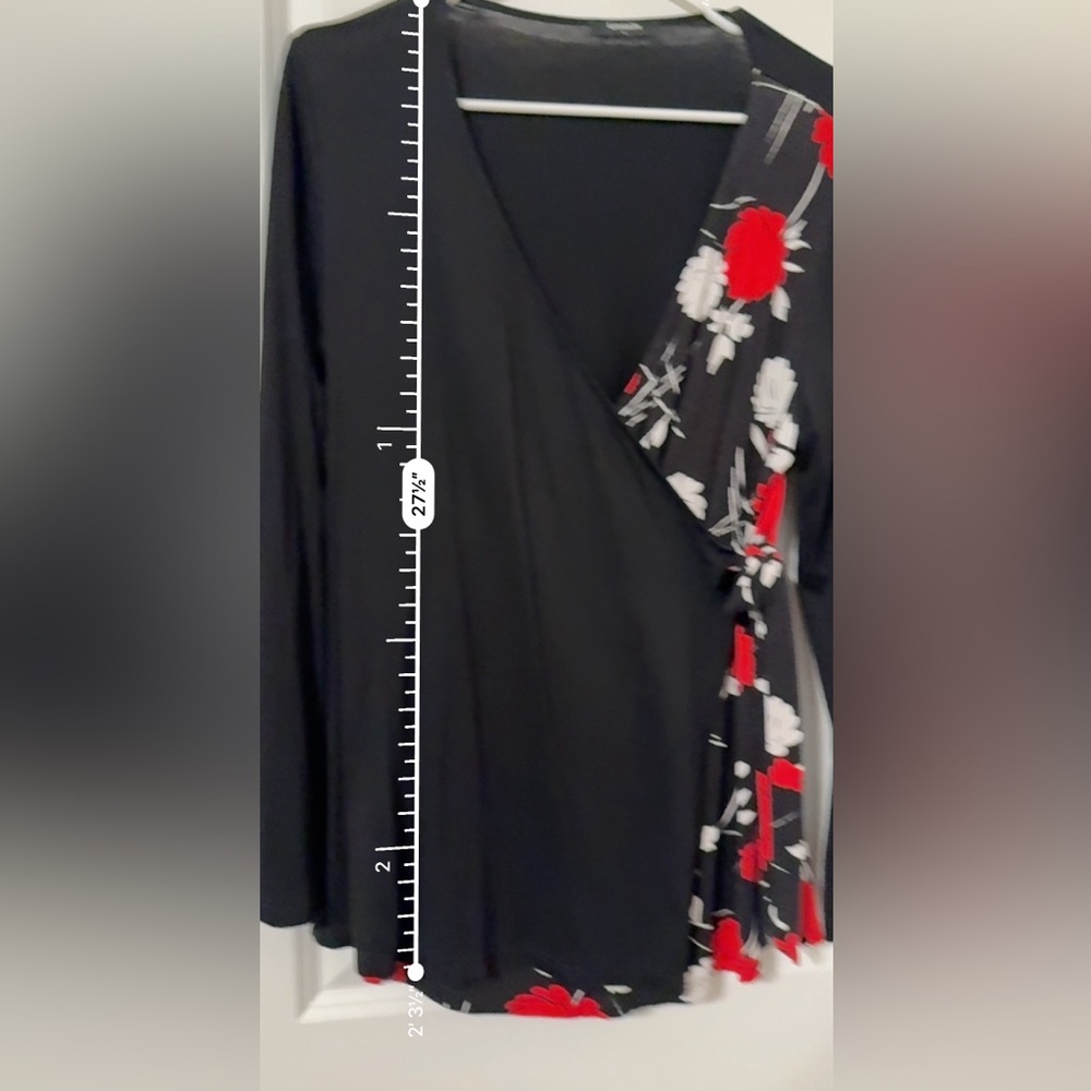 Lotusmile L Wrap-Front Floral Tunic Top – Black Red Print, Long Sleeve - Picture 4 of 16